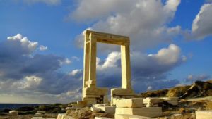 Βίντεο για Περιήγηση στη Χώρα, την Παλιά Πόλη της Νάξου & το Ενετικό Κάστρο