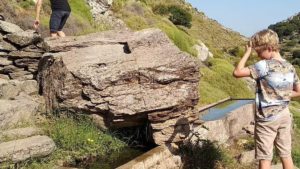 Μια στέρνα για να ποτίζονται τα ζωντανά