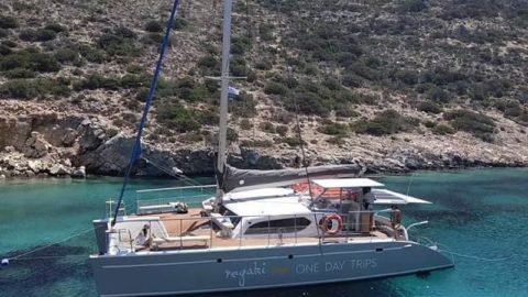 Σαλπάρετε με το ιδιωτικό σας πολυτελές καταμαράν
