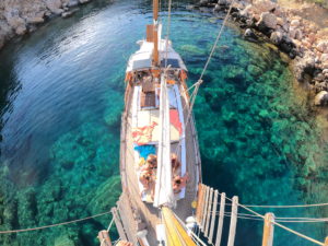 A view of the sailing boat from the mast