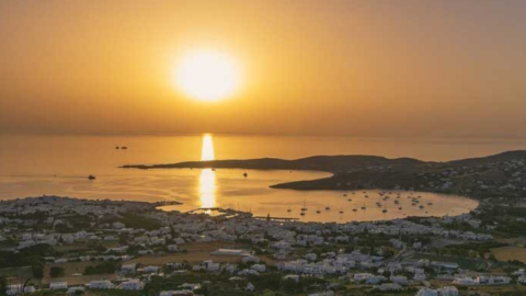Το μαγευτικό ηλιοβασίλεμα στην Πάρο από ψηλά