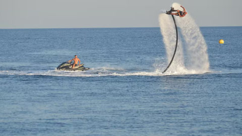 Fly high or swim like a dolphin in a safe and controllable environment   