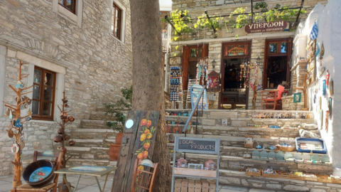 Apiranthos - the famous 'marble village'
